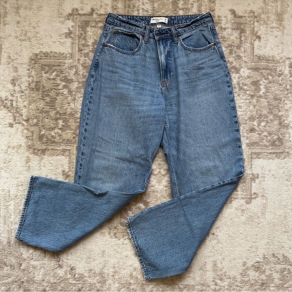 Abercrombie & Fitch Curve Love High Rise Loose Jeans Size 29 - Picture 5 of 10